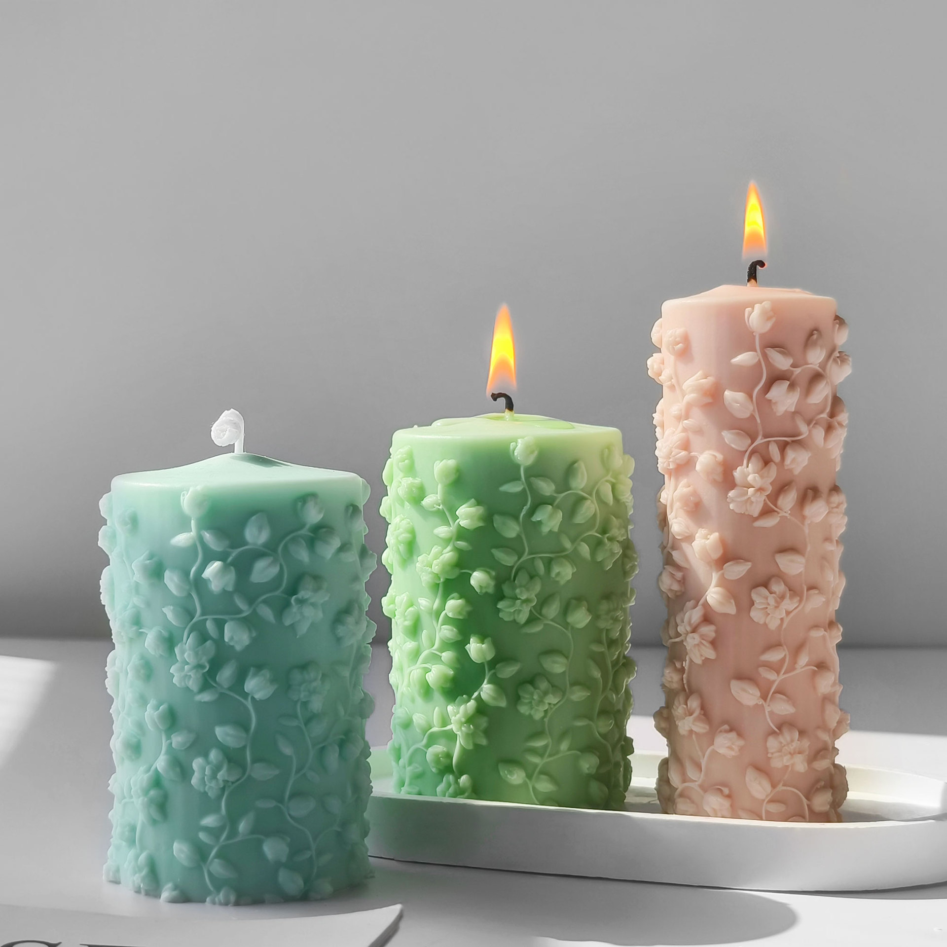 3D Cylinder Embossed Vines Mol - Candle Making Vinings recension och pris